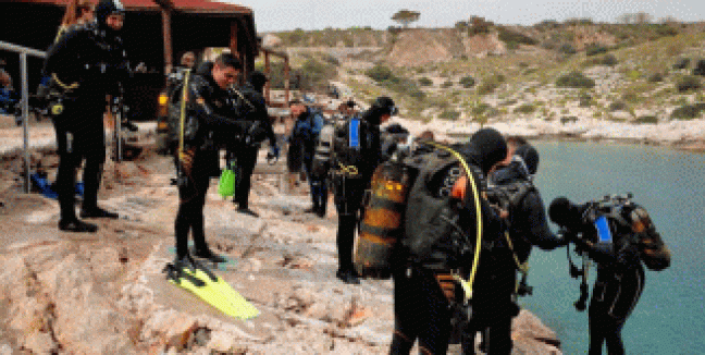 39,90€ από 70€ για μία κατάδυση γνωριμίας Scuba Diving με αυτόνομη συσκευή κατάδυσης σε ολιγομελή τμήματα & υπέροχη υποβρύχια φωτογράφηση με την Σχολή Κατάδυσης Dive Blue Dream στα Λιμανάκια Βάρκιζας.